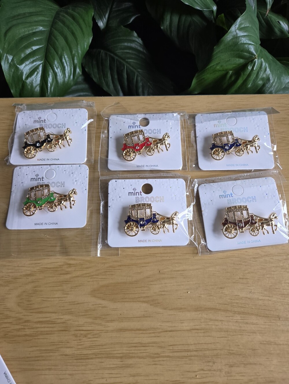 Horse & Carrige Brooch Set Of 6 Assorted Colors.